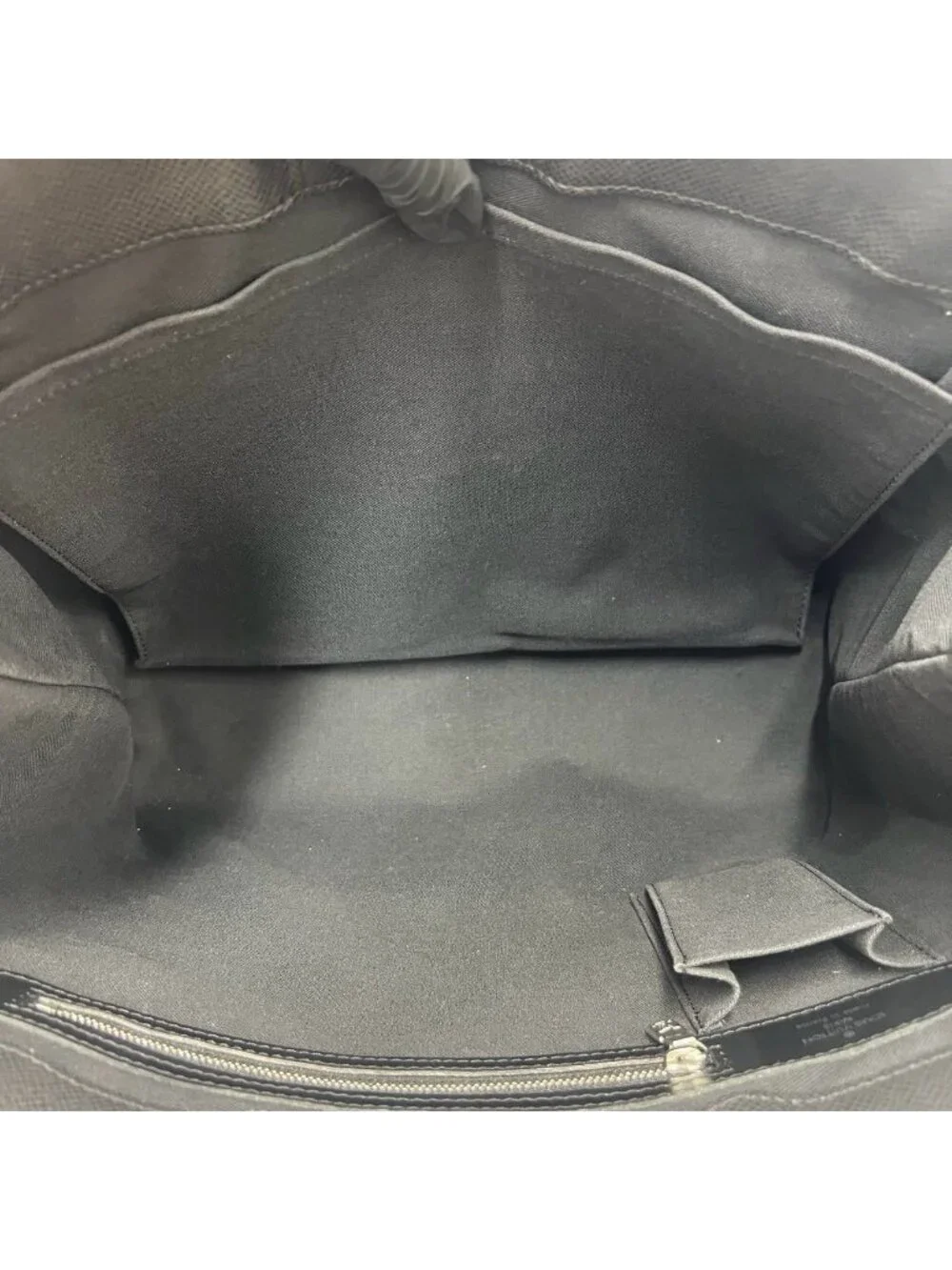 Louis Vuitton Kasbek PM Taiga Leather Tote Bag Business Black